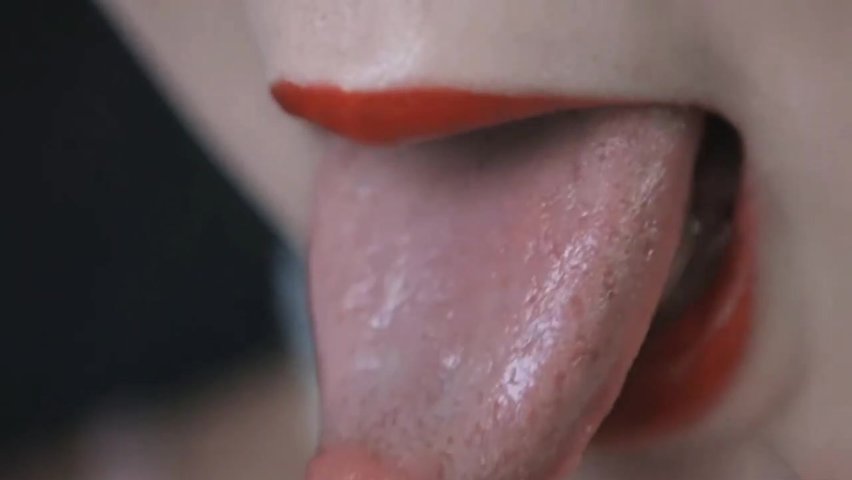 干练短发性感尤物女模特小久久大胆诱惑视频美女的舌头